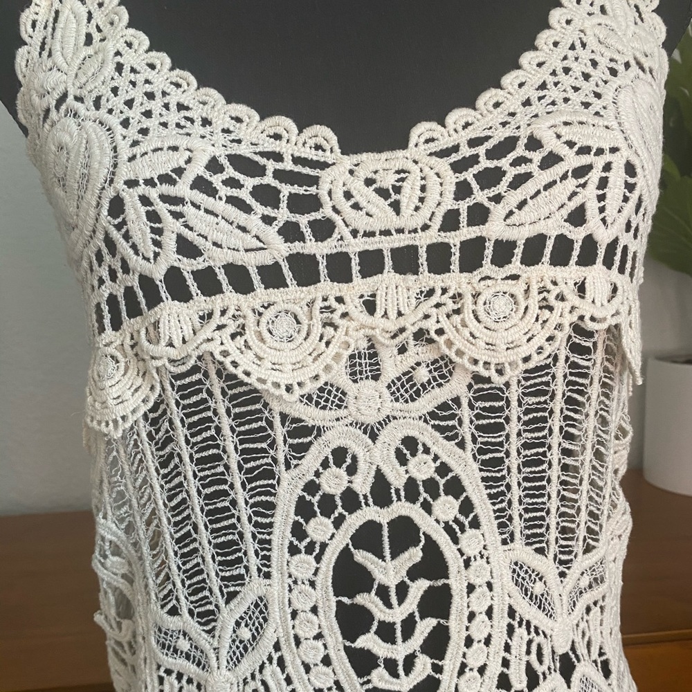 Malloy Lace Top - Picture 3 of 5